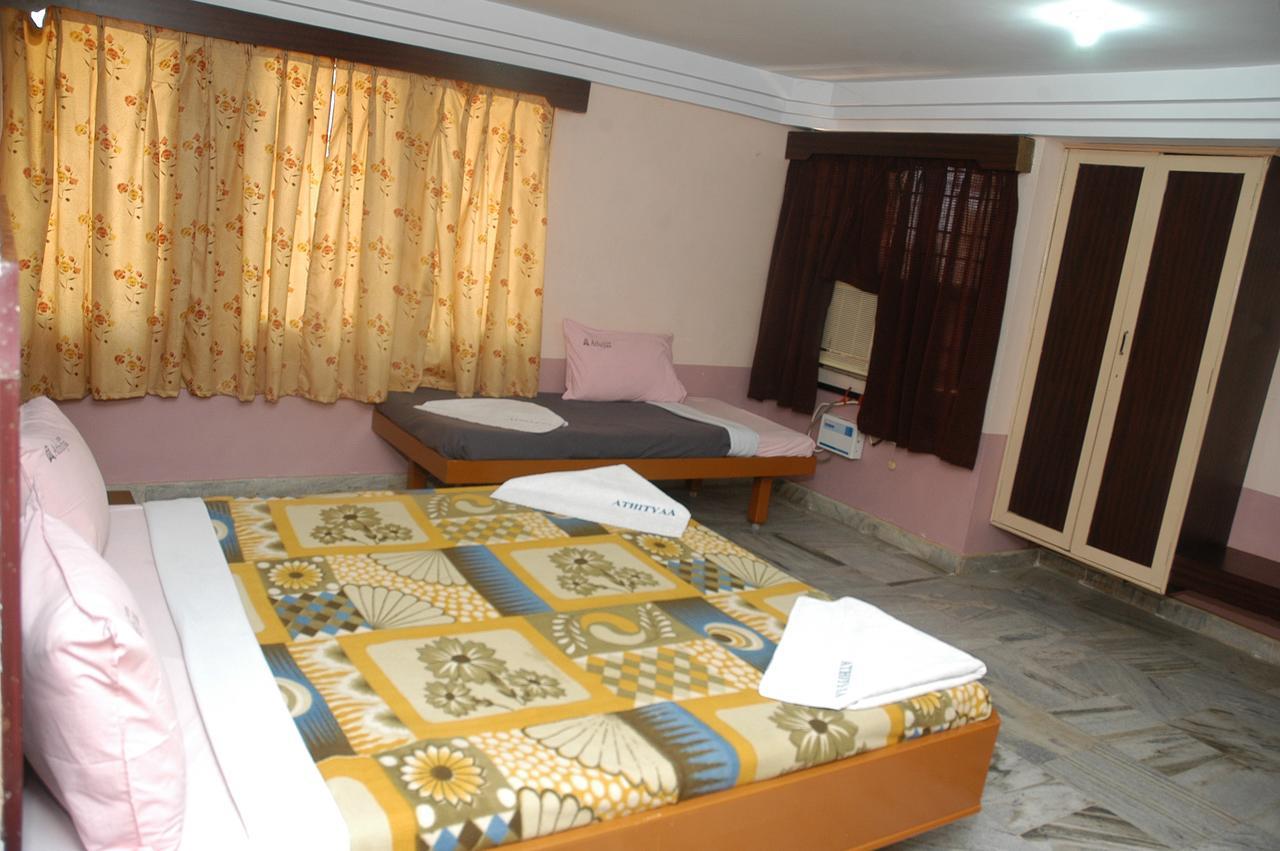 Hotel Athityaa Кумбаконам Екстериор снимка