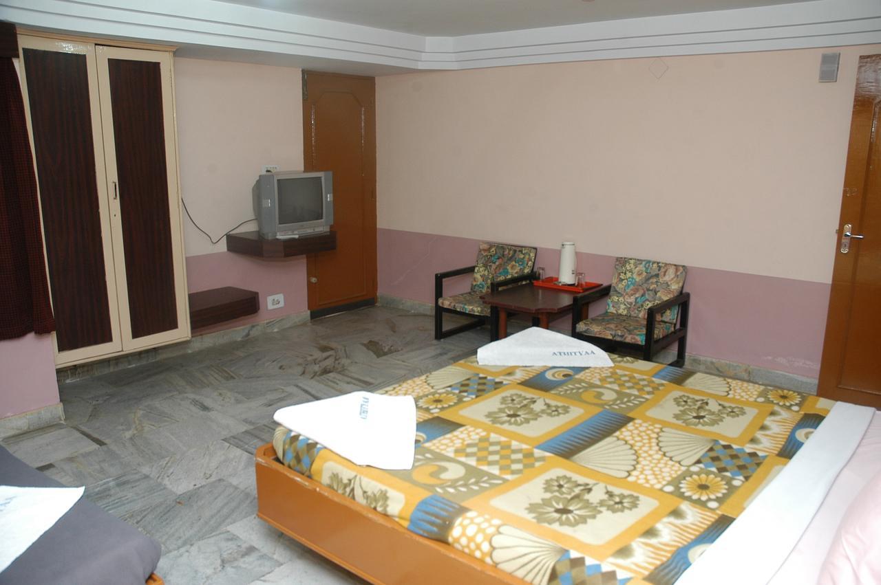 Hotel Athityaa Кумбаконам Екстериор снимка