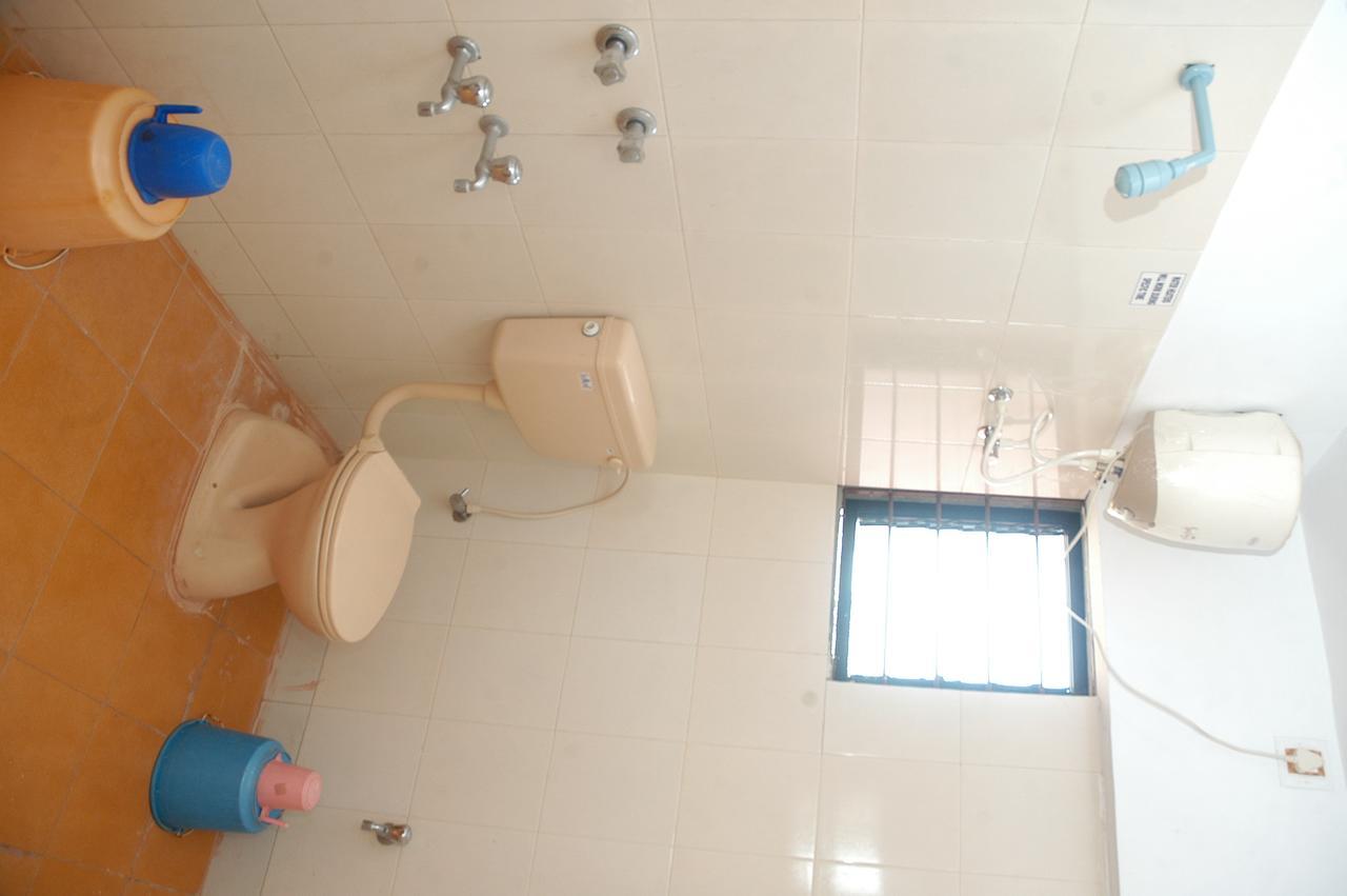Hotel Athityaa Кумбаконам Екстериор снимка